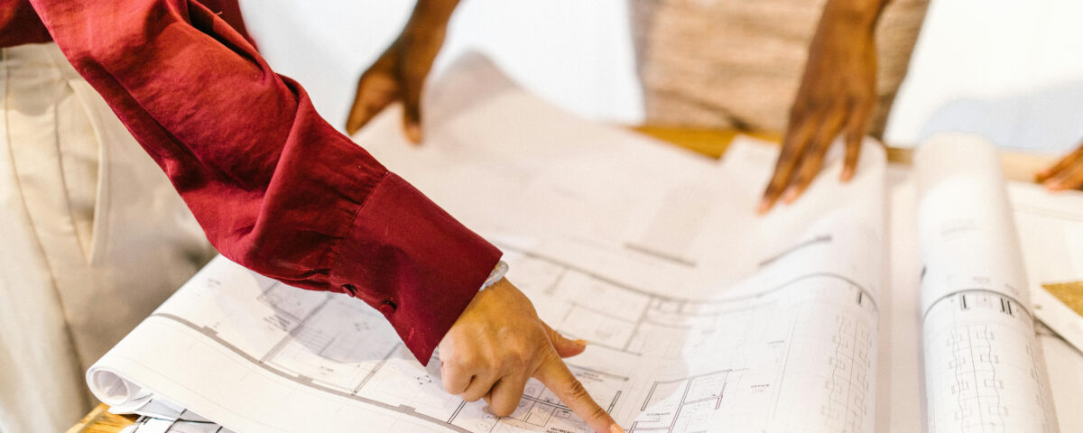 Análisis de planos arquitectónicos para evaluar una inversión inmobiliaria en República Dominicana en etapa temprana