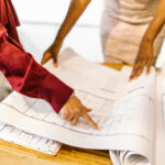 Análisis de planos arquitectónicos para evaluar una inversión inmobiliaria en República Dominicana en etapa temprana