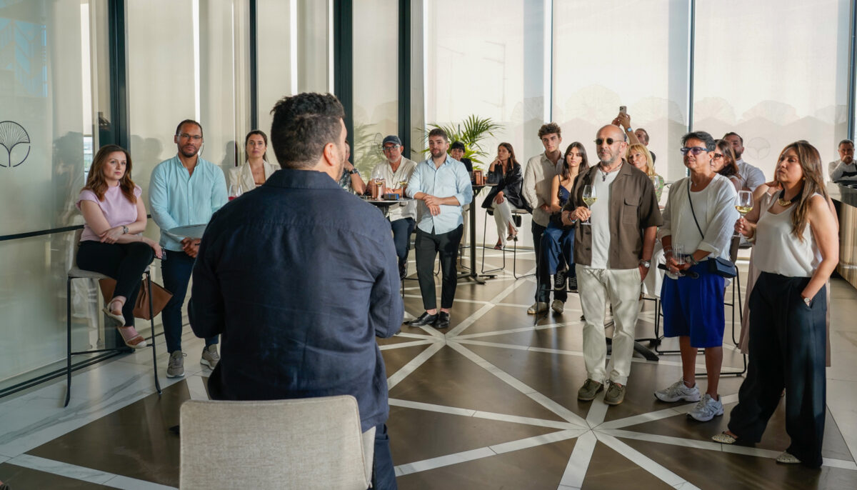 Asistentes durante la presentación de The Don Dom en un encuentro privado realizado en Madrid.