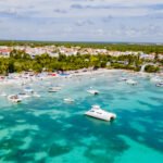 Vista aérea de Bayahíbe, zona de inversión inmobiliaria en República Dominicana